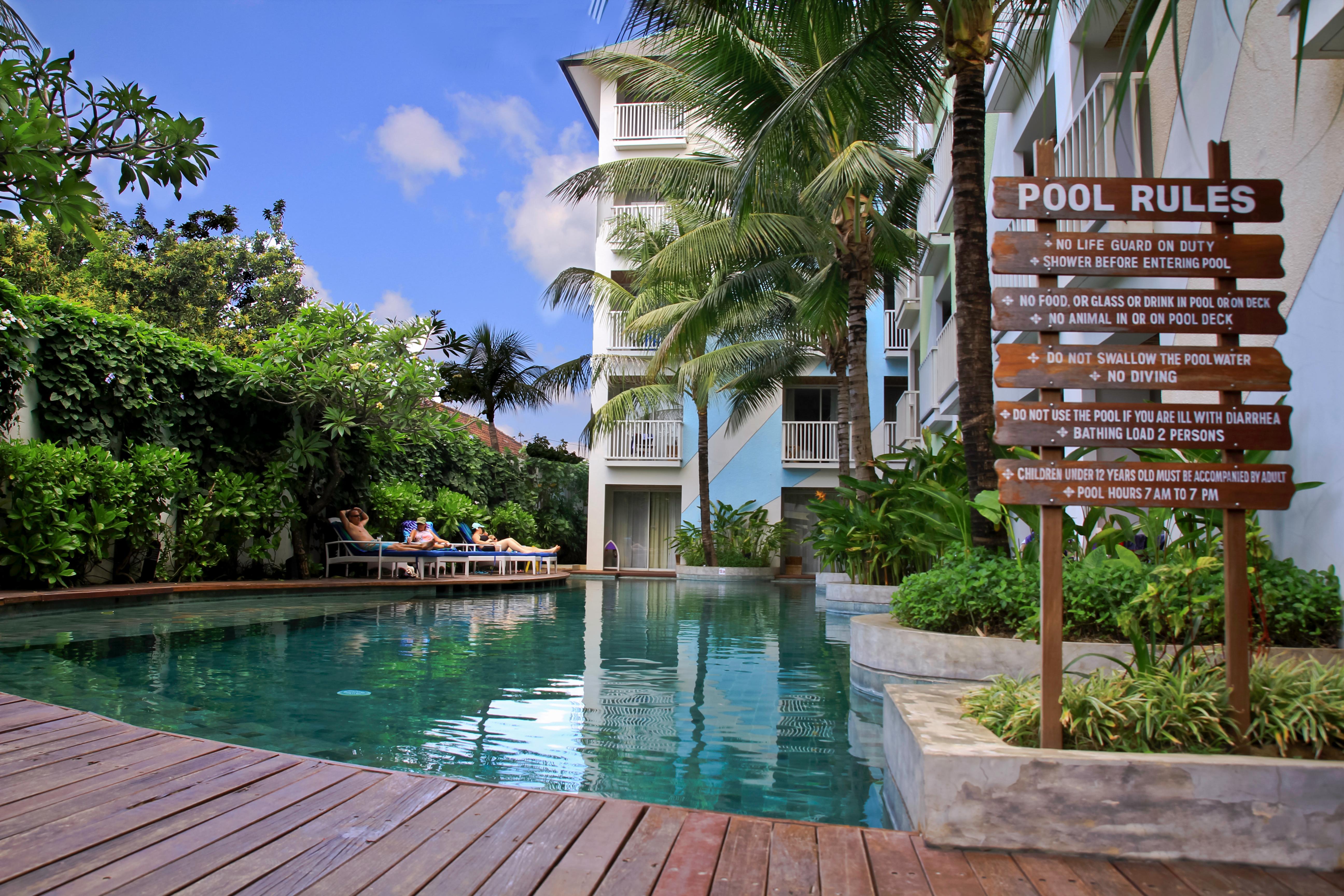 Bliss Surfer Hotel By Tritama Hospitality Legian  Exterior photo