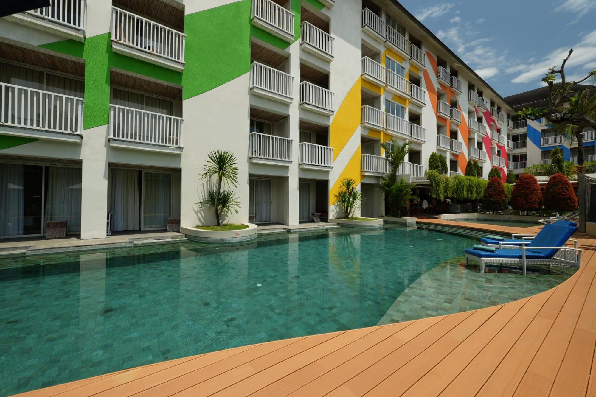 Bliss Surfer Hotel By Tritama Hospitality Legian  Exterior photo