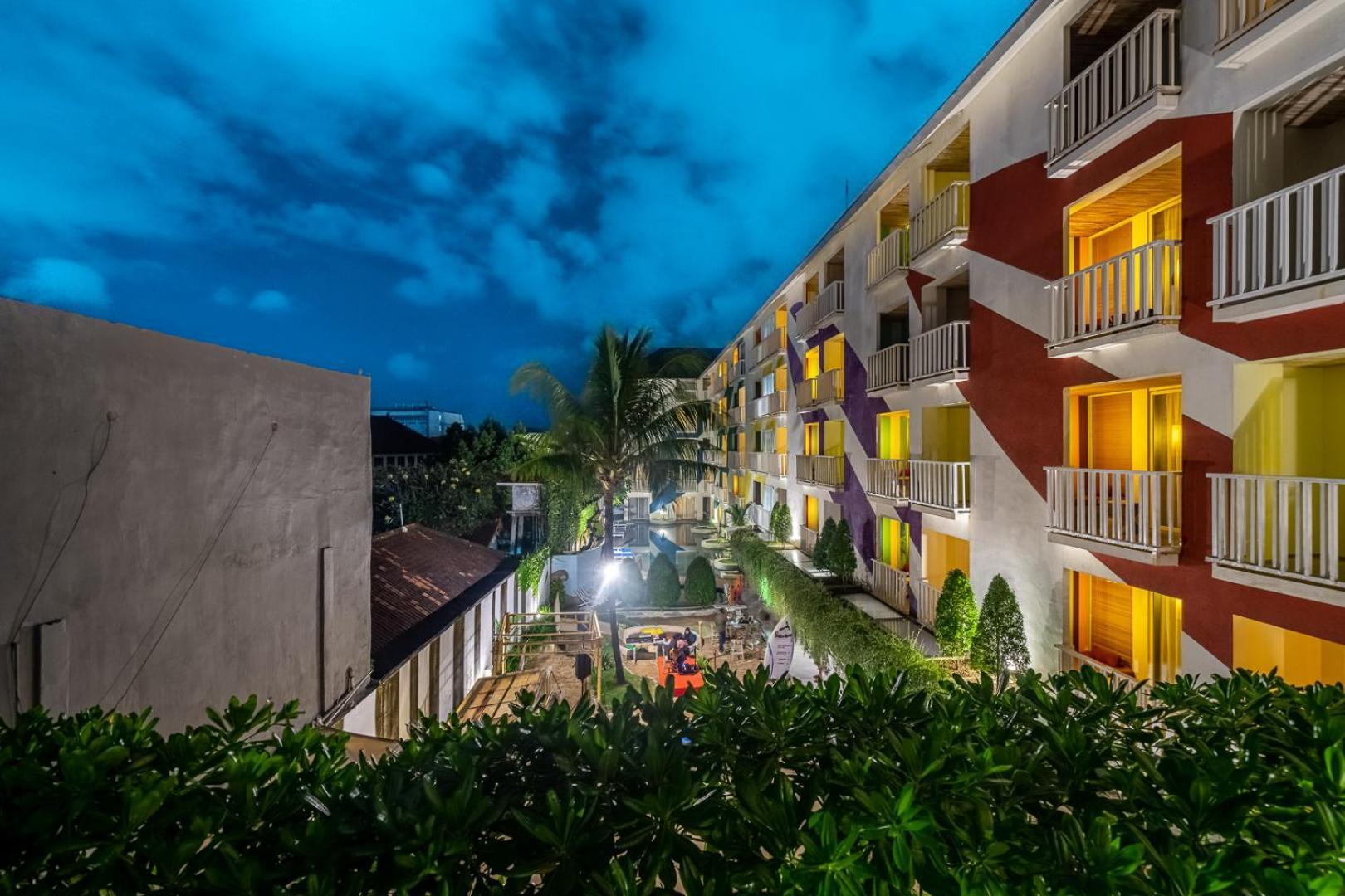Bliss Surfer Hotel By Tritama Hospitality Legian  Exterior photo