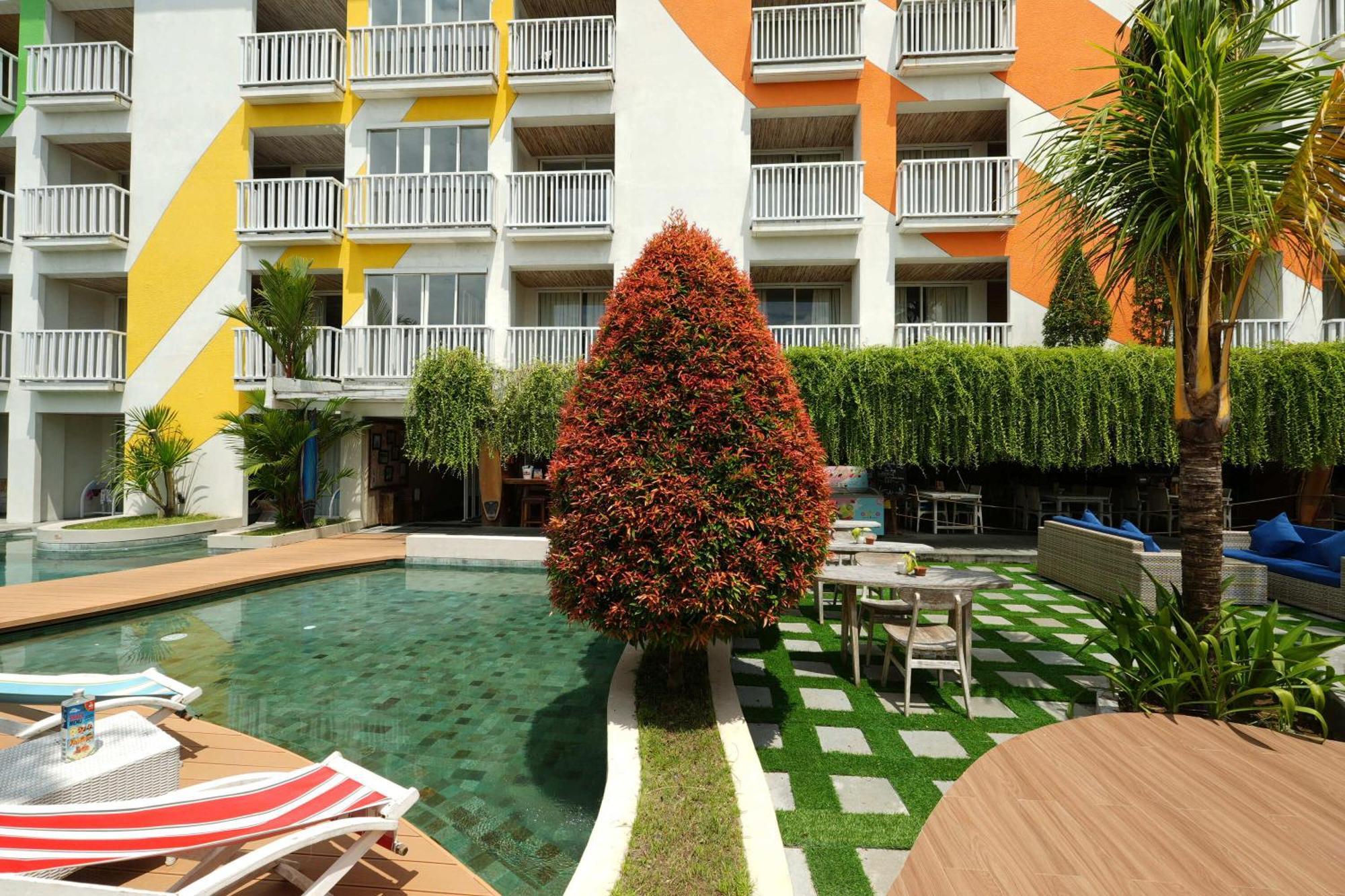 Bliss Surfer Hotel By Tritama Hospitality Legian  Exterior photo