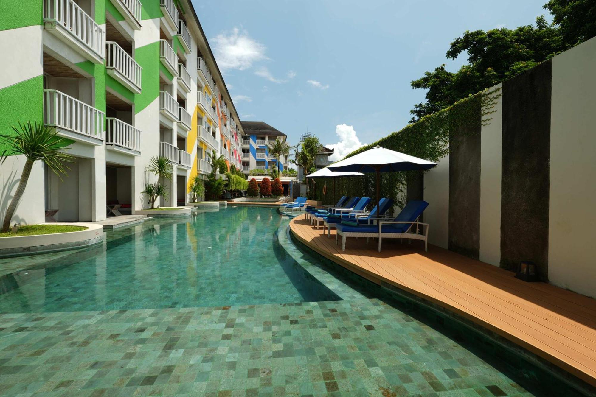Bliss Surfer Hotel By Tritama Hospitality Legian  Exterior photo